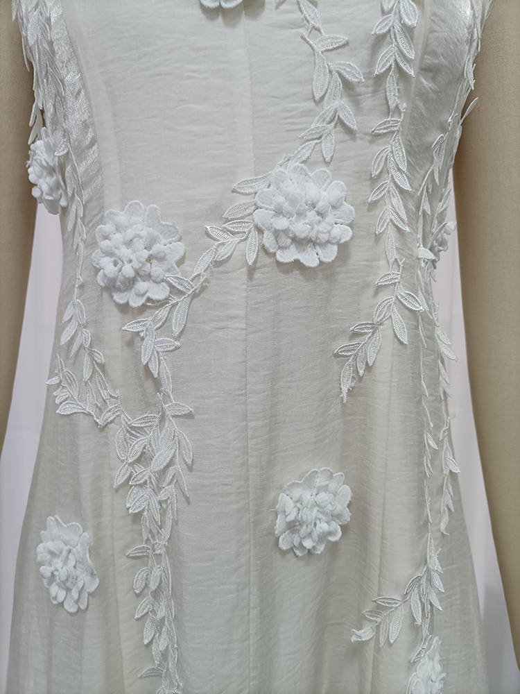 TWOTWINSTYLE V Neck Strap 3D Flower Embroidered Waist Cinched Elegant  Dress
