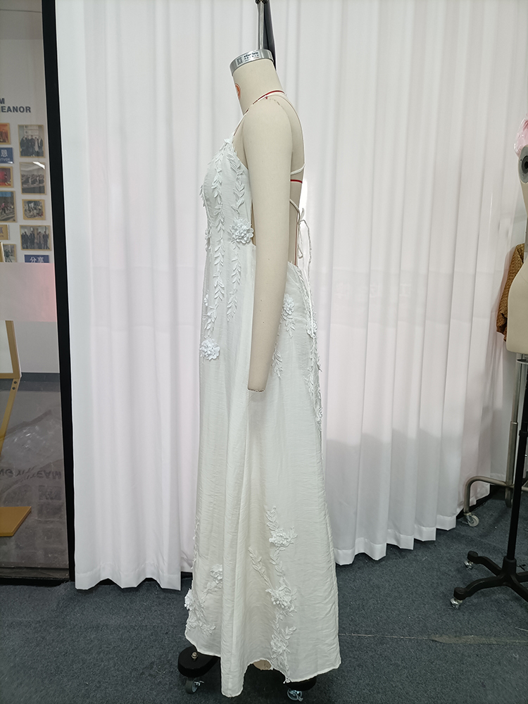 TWOTWINSTYLE V Neck Strap 3D Flower Embroidered Waist Cinched Elegant  Dress