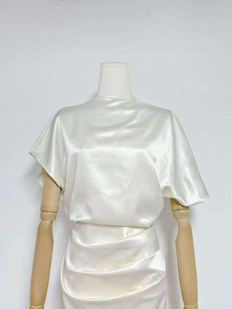 TWOTWINSTYLE Solid Asymmetrical Sleeve High Waist Chic Dress