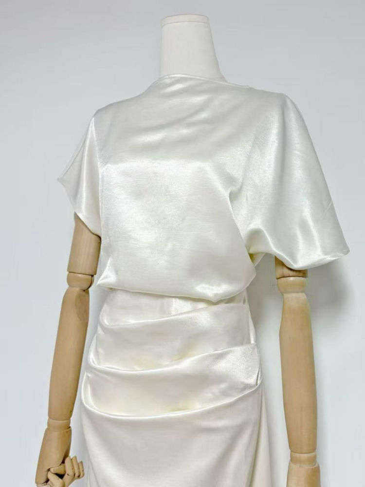 TWOTWINSTYLE Solid Asymmetrical Sleeve High Waist Chic Dress