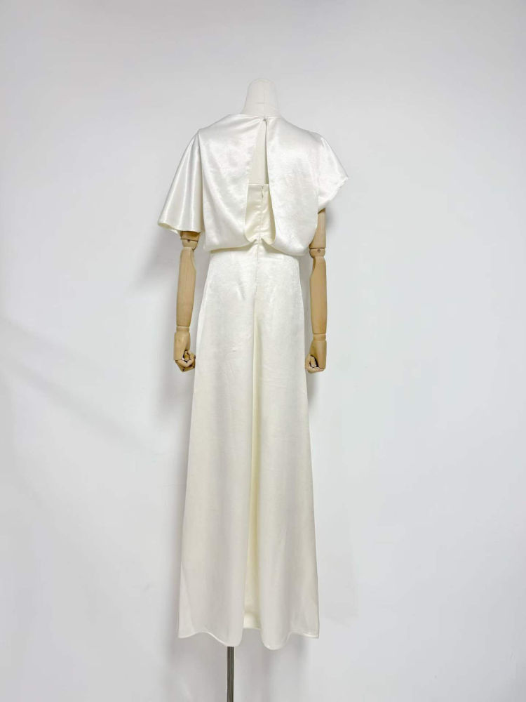 TWOTWINSTYLE Solid Asymmetrical Sleeve High Waist Chic Dress