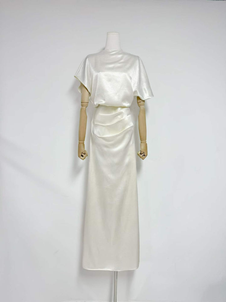 TWOTWINSTYLE Solid Asymmetrical Sleeve High Waist Chic Dress