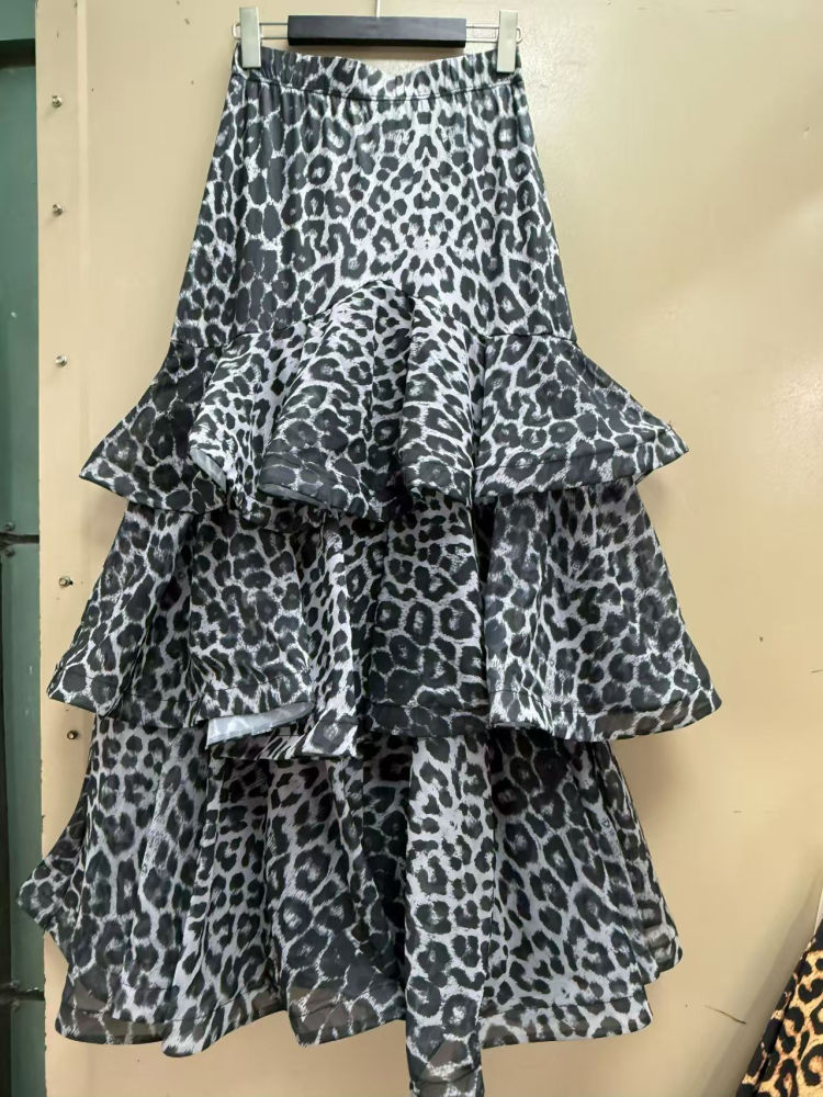TWOTWINSTYLE High Waist Leopard Spliced Ruffles Tide Skirt