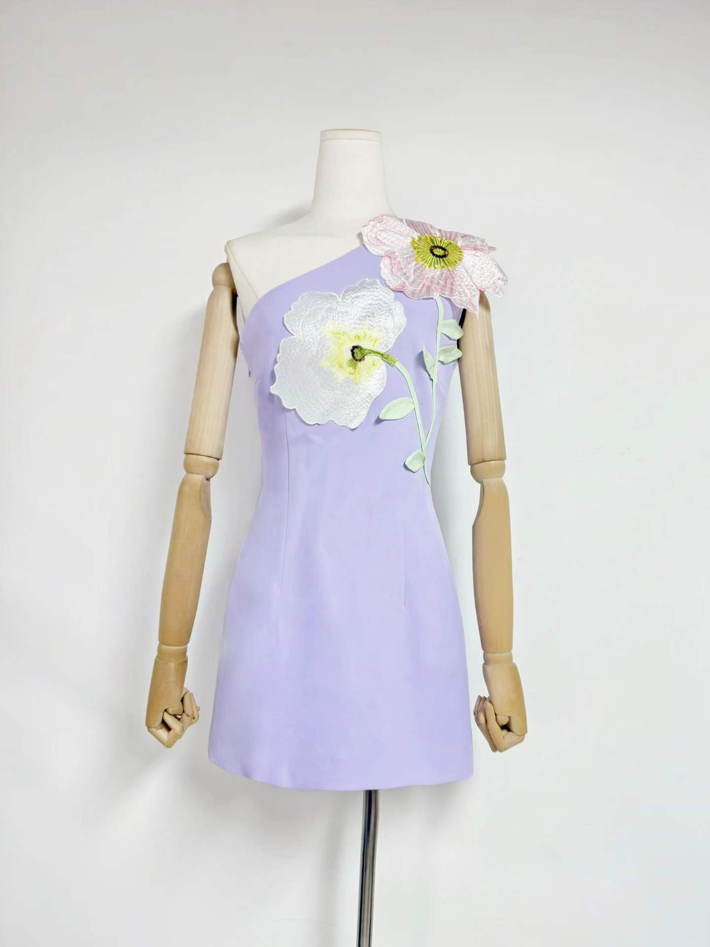 TWOTWINSTYLE Off One Shoulder Tunic Spliced Appliques Chic Dress