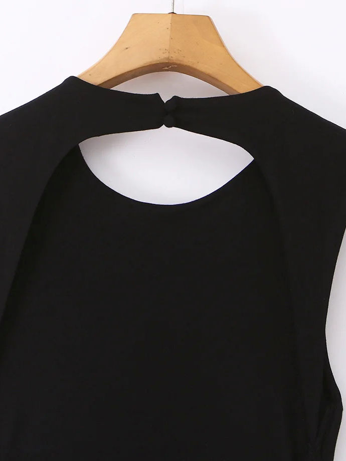 TWOTWINSTYLE Round Neck Backless Pleated Slimming Dress