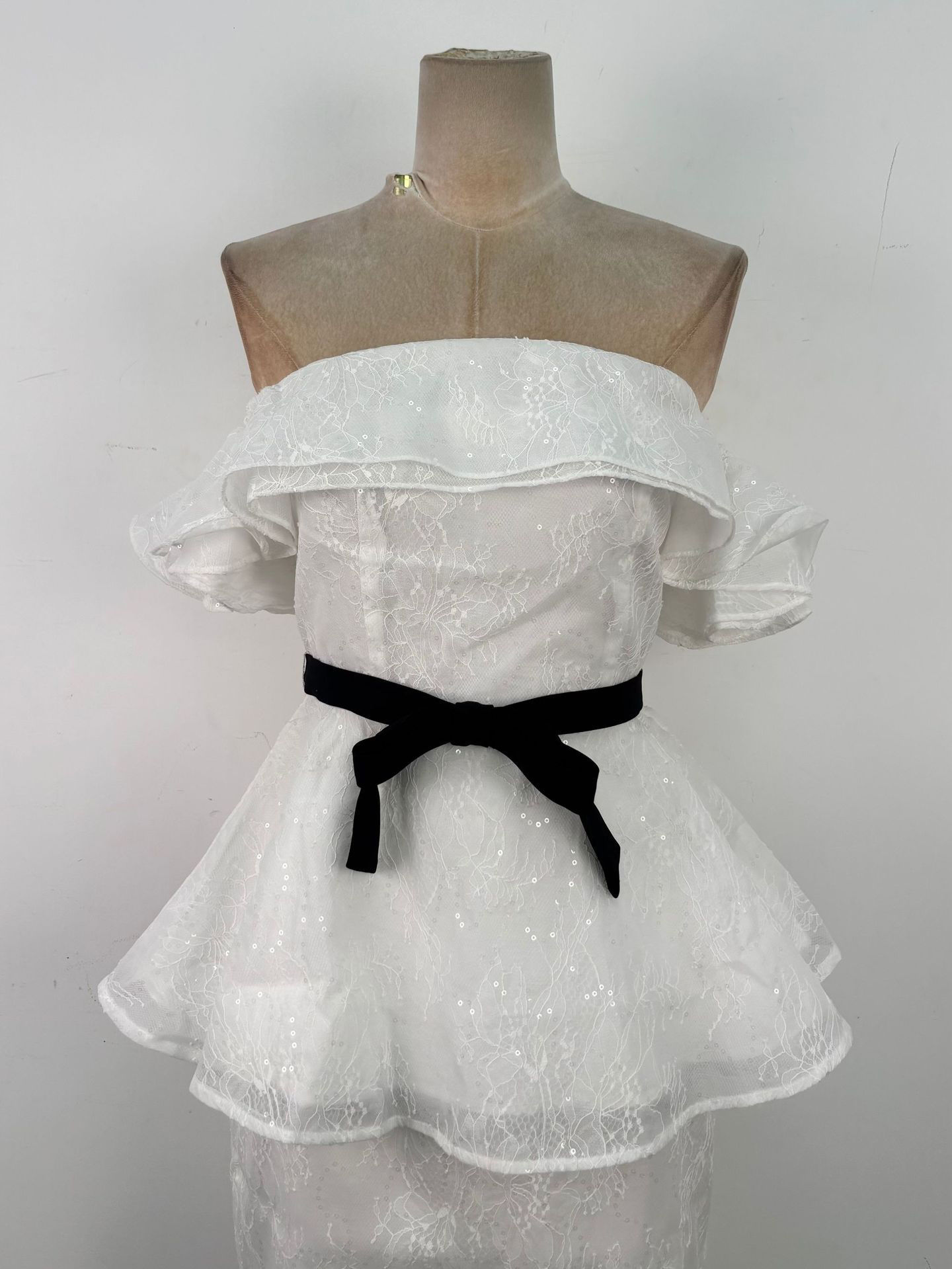 TWOTWINSTYLE Off Shoulder Patchwork Sequins Bowknot Chic Dress