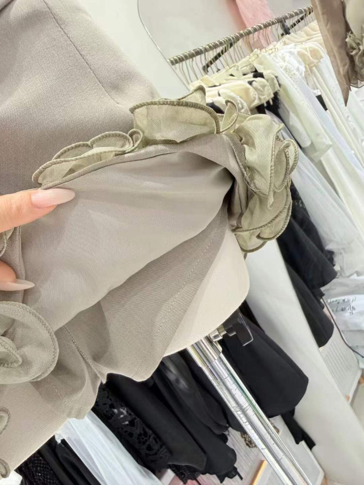 TWOTWINSTYLE V Neck Short Sleeve Top Patchwork Ruffles Skirt Vintage Set
