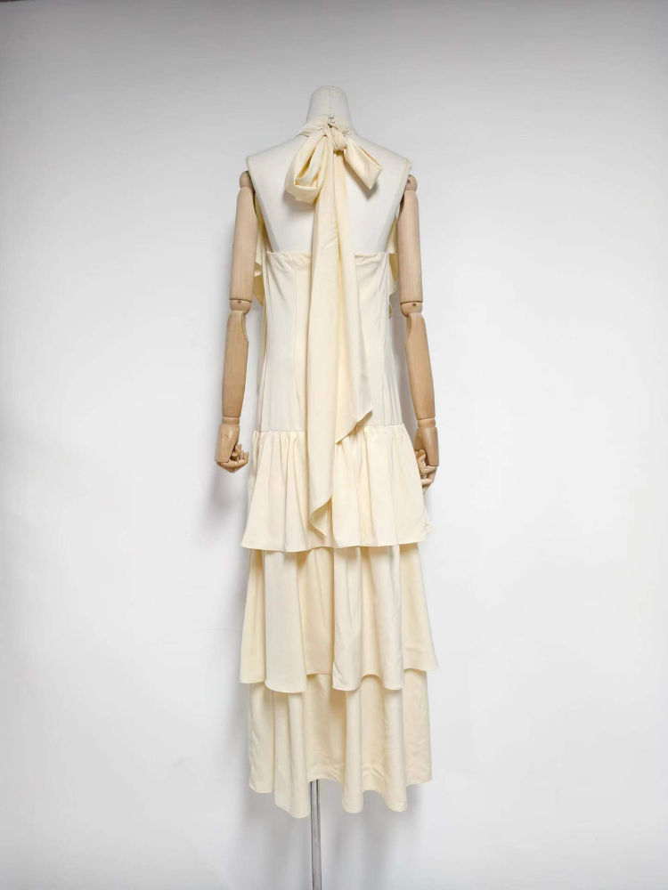TWOTWINSTYLE Solid Stand Collar Backless Designer Dress