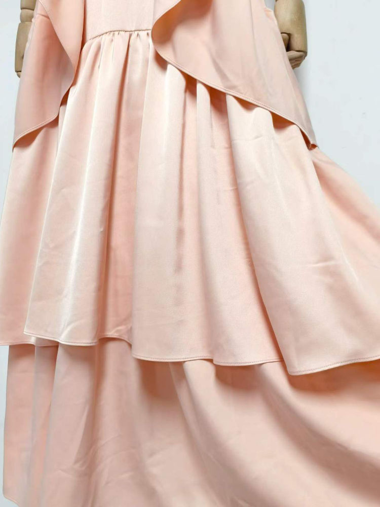 TWOTWINSTYLE Solid Stand Collar Backless Designer Dress