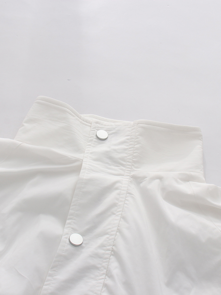 TWOTWINSTYLE Stand Collar Button Placket Drawstring Fashion Crop Jacket