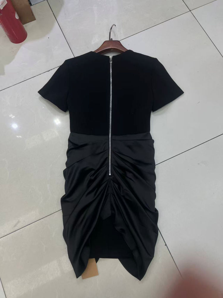TWOTWINSTYLE Round Neck Short Sleeve Pleated Elegant Dress