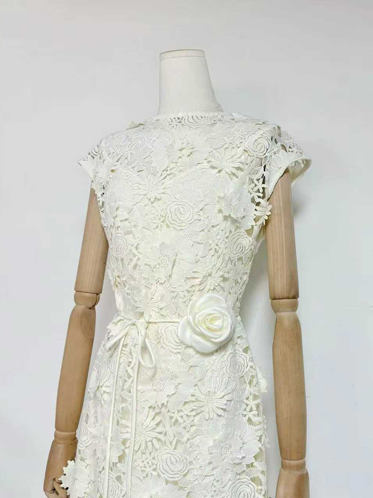 TWOTWINSTYLE Round Neck Patchwork Flower Lace Elegant Maxi Dress