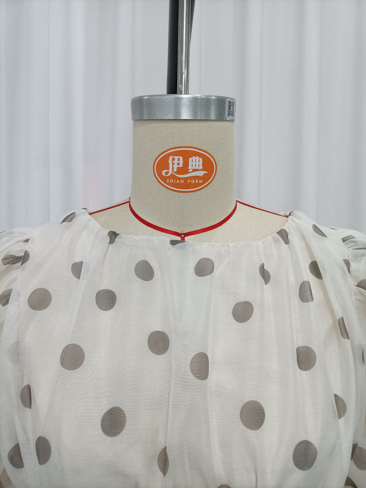 TWOTWINSTYLE Round Neck Puff Sleeve Crop Top Wave Point Skirt Elegant Dress