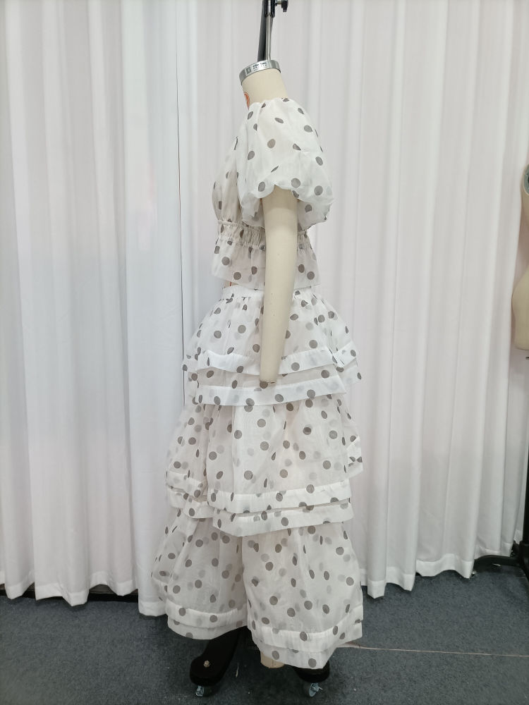 TWOTWINSTYLE Round Neck Puff Sleeve Crop Top Wave Point Skirt Elegant Dress