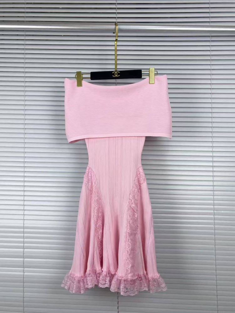 TWOTWINSTYLE Off Shoulder Long Sleeve Patchwork Lace Fashion Dress