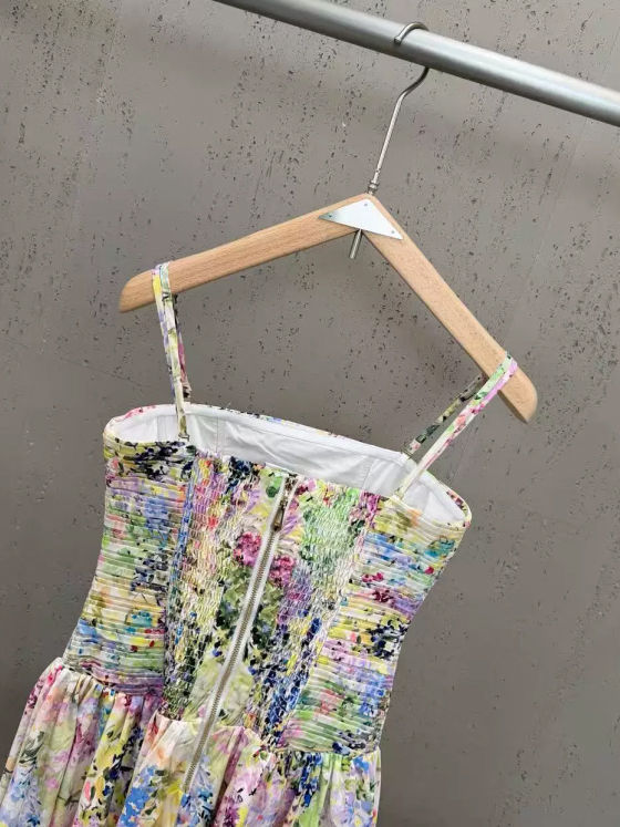 TWOTWINSTYLE Hit Color Side Split Pleated Fashion Dress