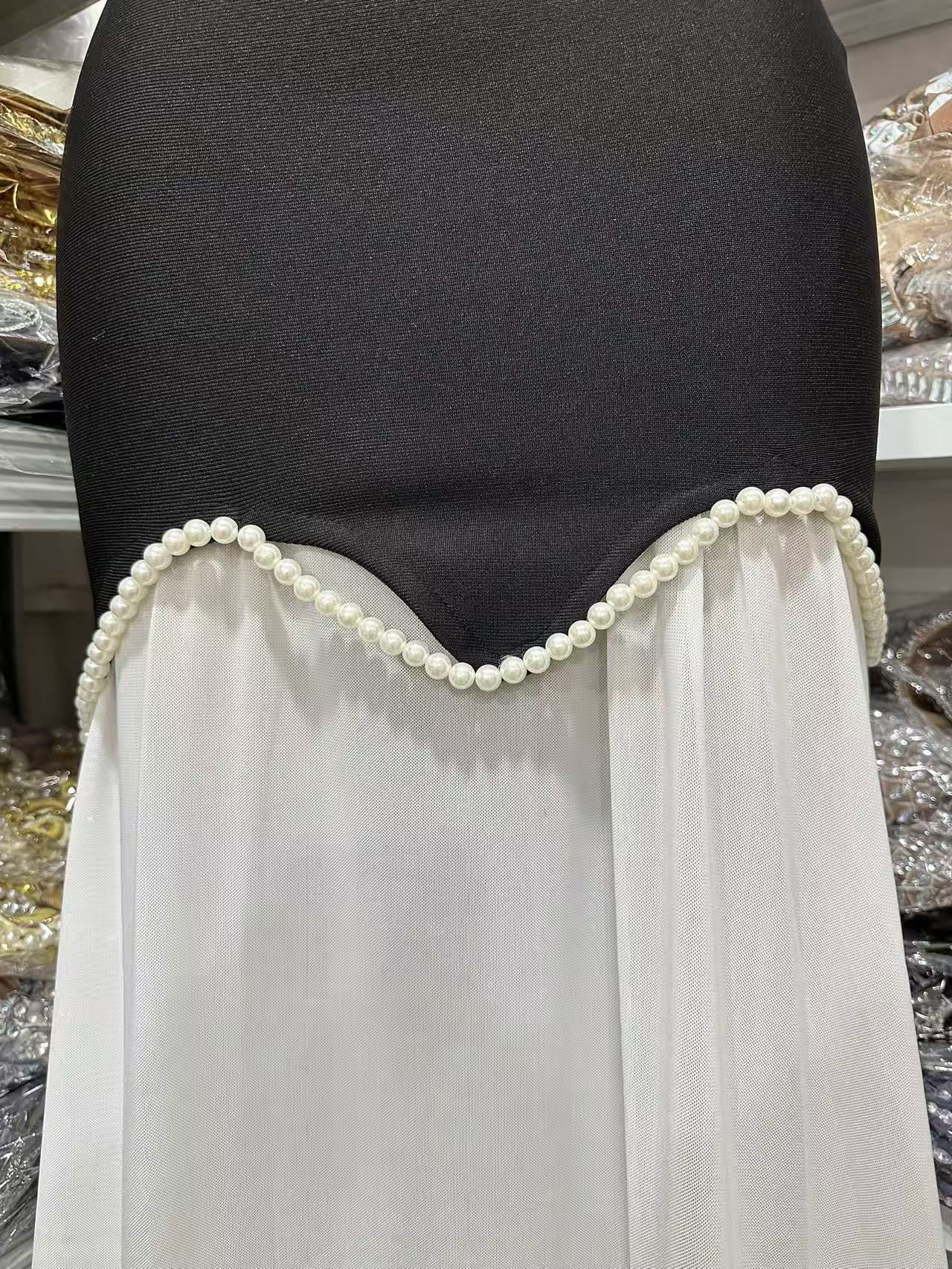 TWOTWINSTYLE Off Shoulder Hit Color Spliced Pearl Elegant Dress