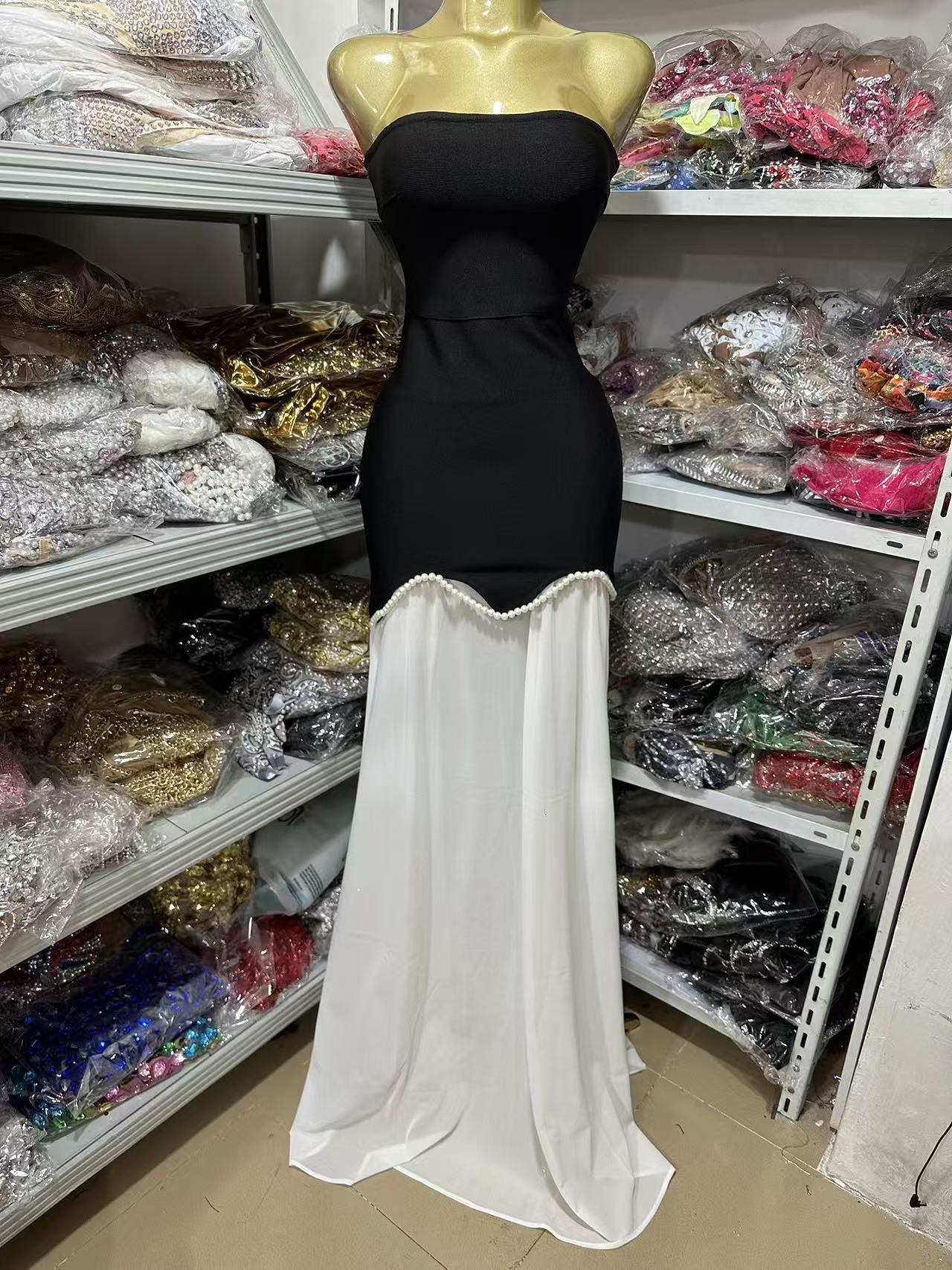 TWOTWINSTYLE Off Shoulder Hit Color Spliced Pearl Elegant Dress