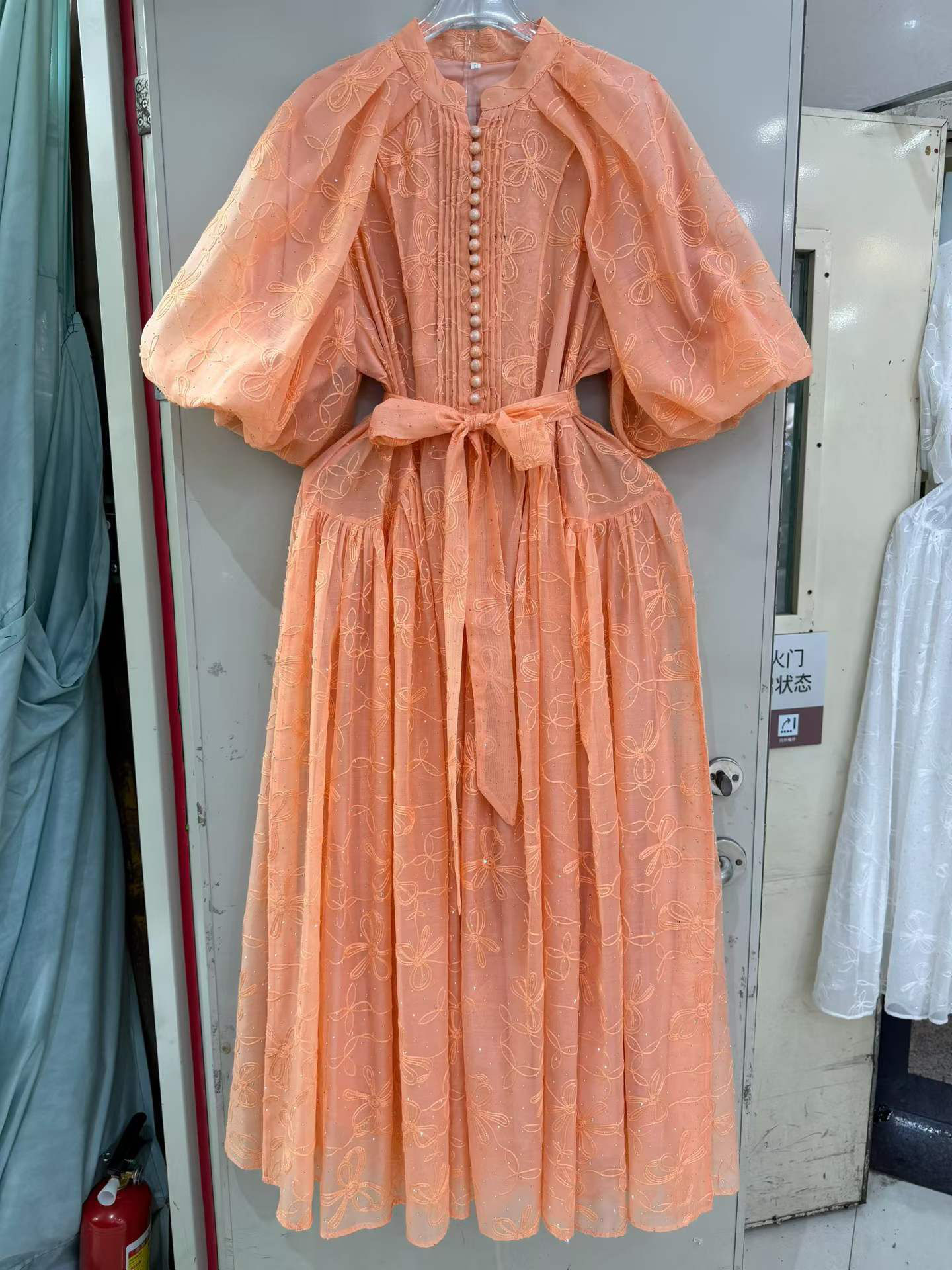 TWOTWINSTYLE Stand Collar Patchwork Lace Up Elegant Dress