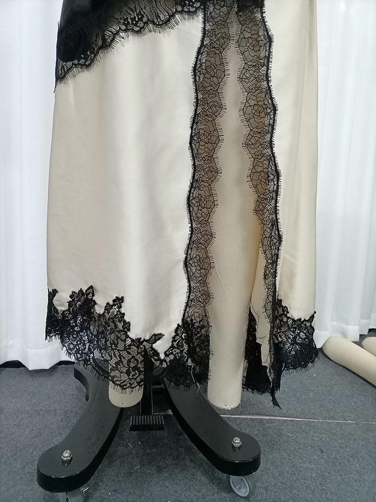 TWOTWINSTYLE High Waist Two-Tone Satin Lace Trim Vintage Skirt