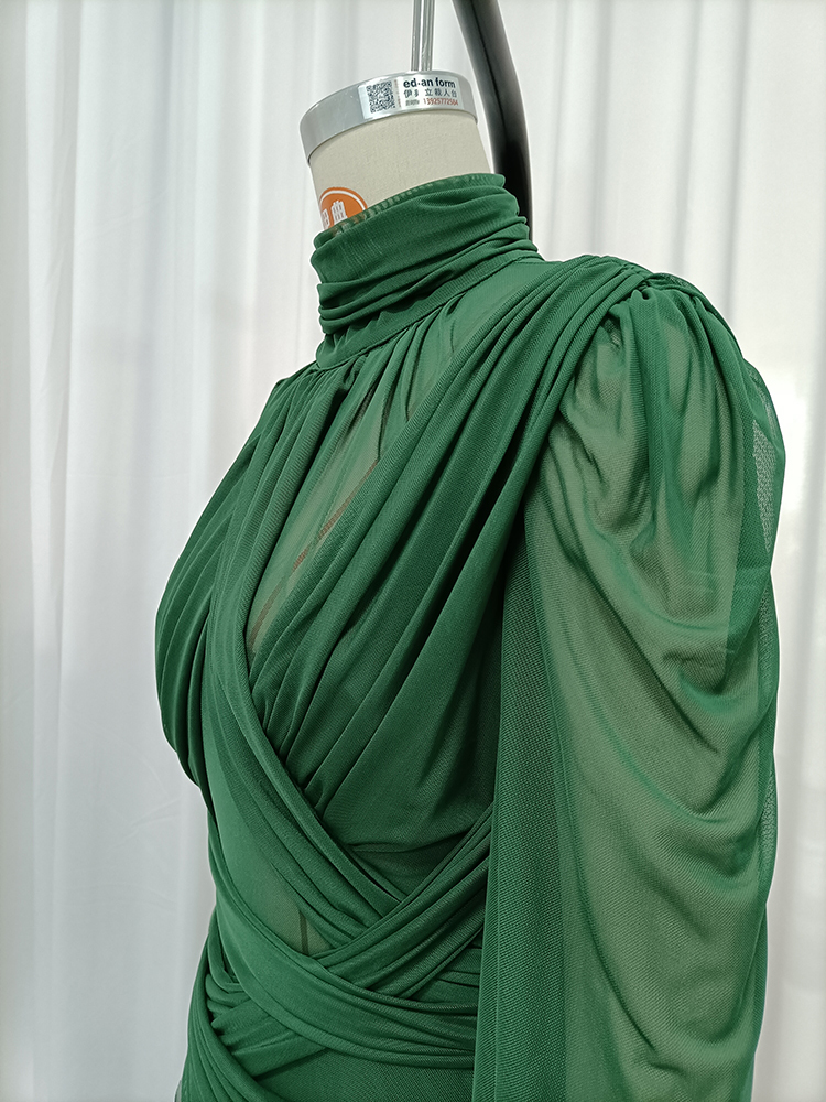 TWOTWINSTYLE Turtleneck Long Sleeves Pleated Spliced Mesh Elegant Maxi Dress
