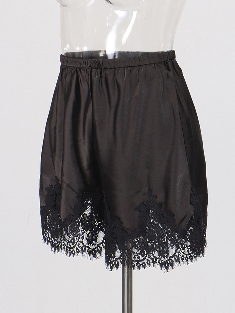 TWOTWINSTYLE Elasticity Satin Spliced Lace Shorts