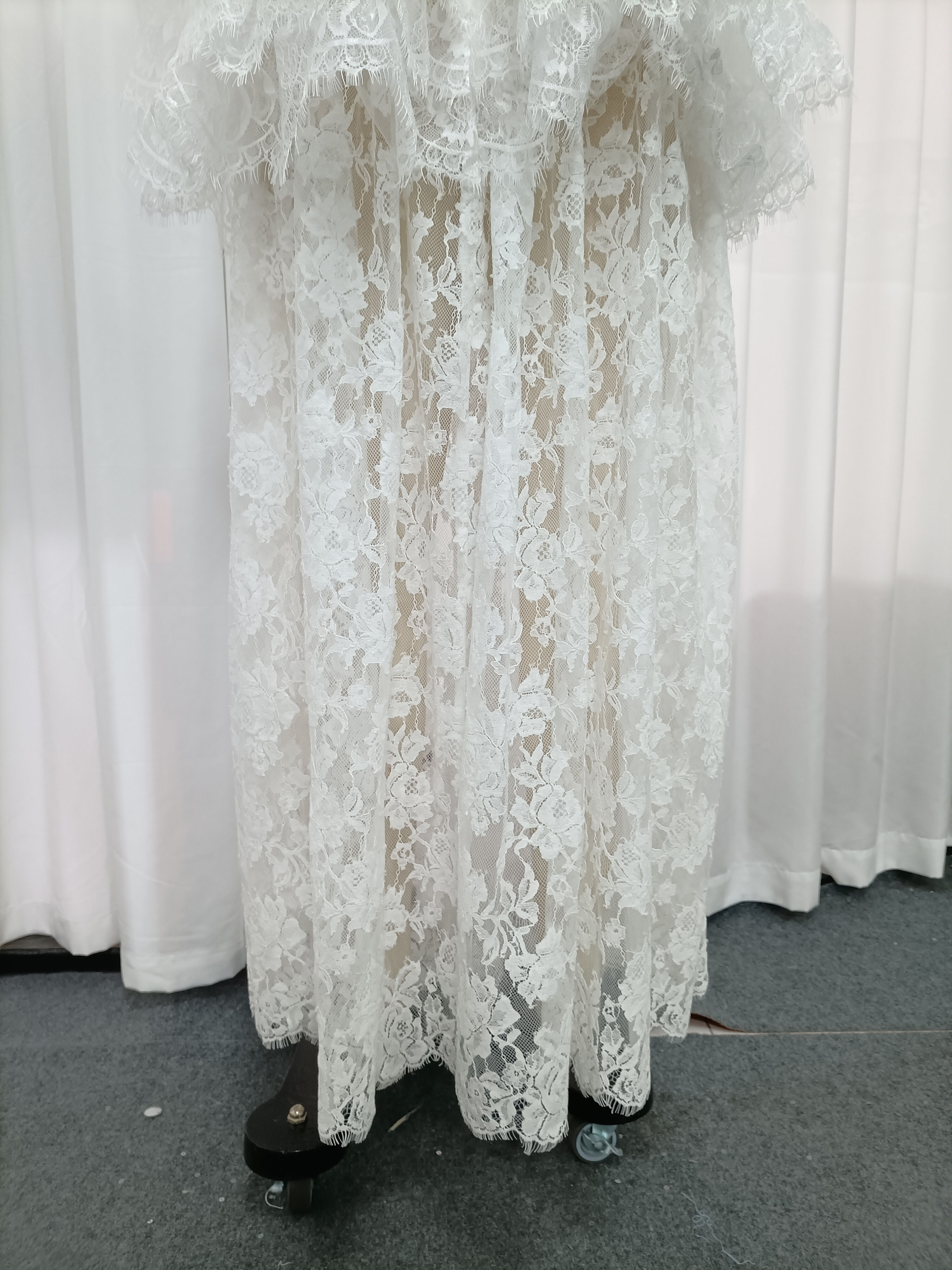 TWOTWINSTYLE Backless Patchwork Lace Tunic Elegant Dress