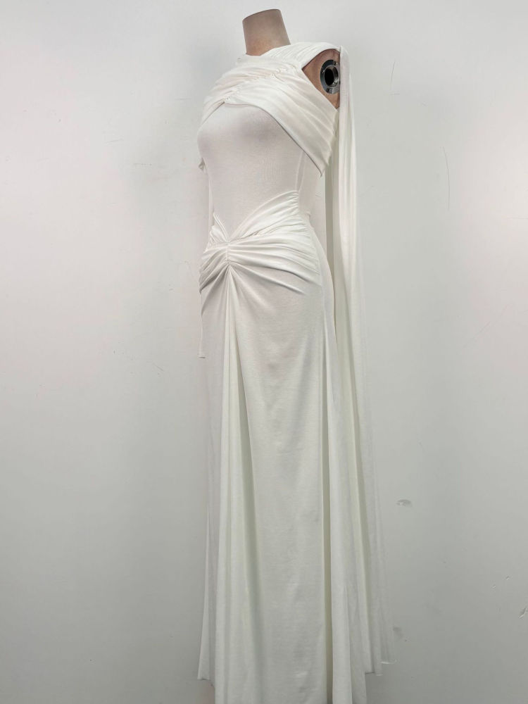 TWOTWINSTYLE Off One Shoulder A Sleeve Pleated Fashion Dress