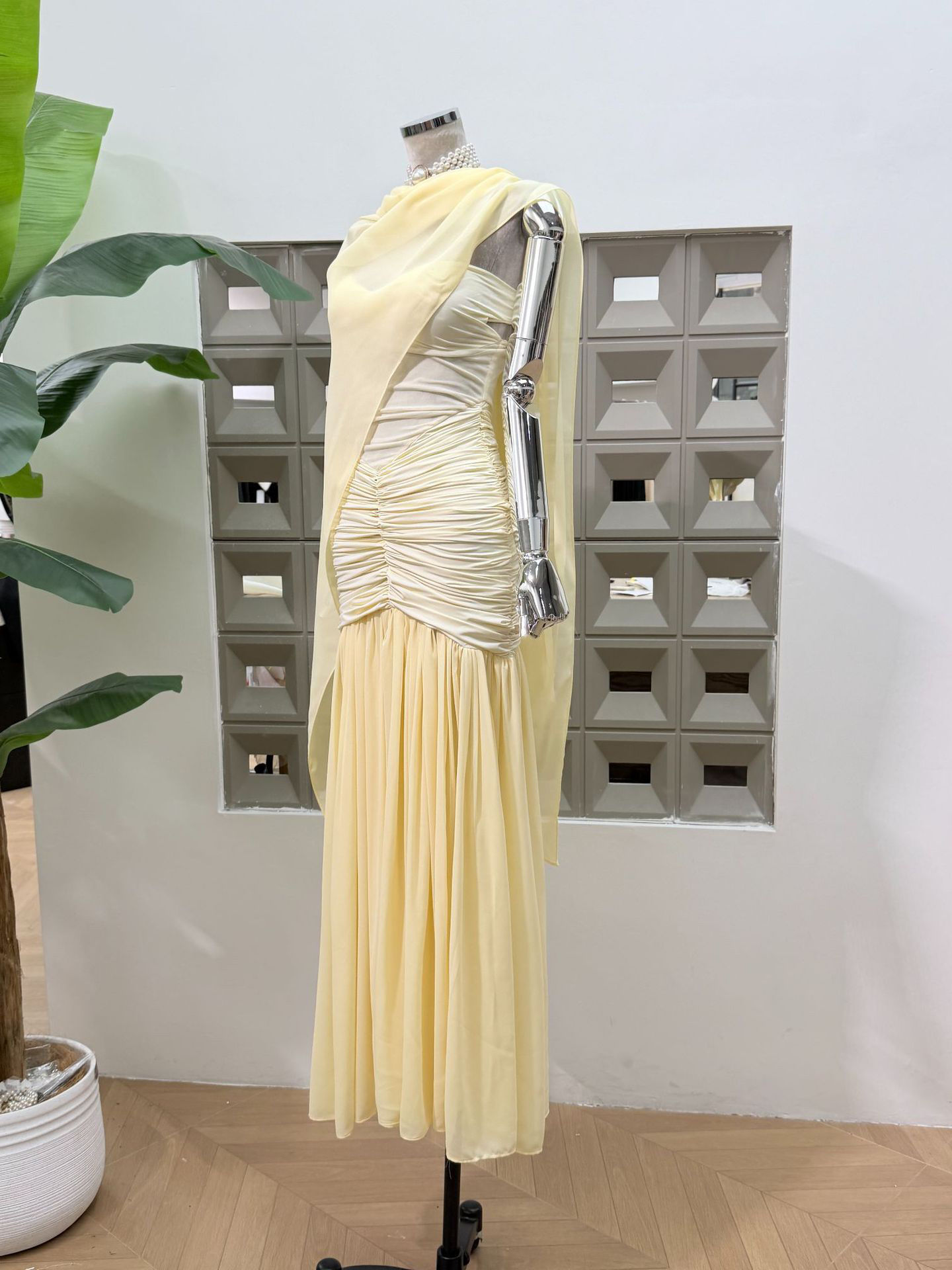 TWOTWINSTYLE Off Shoulder Patchwork Shawl Ruched Elegant Dress