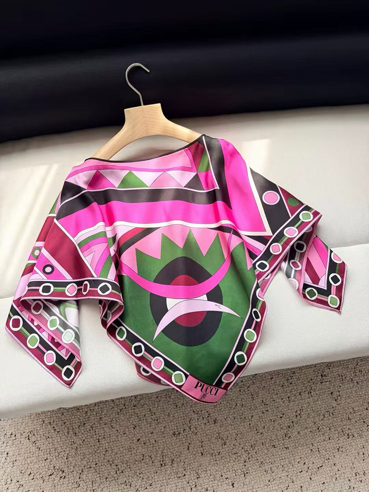 TWOTWINSTYLE Round Neck Irregular Top Geometric Print Wide Leg Pants Chic Set