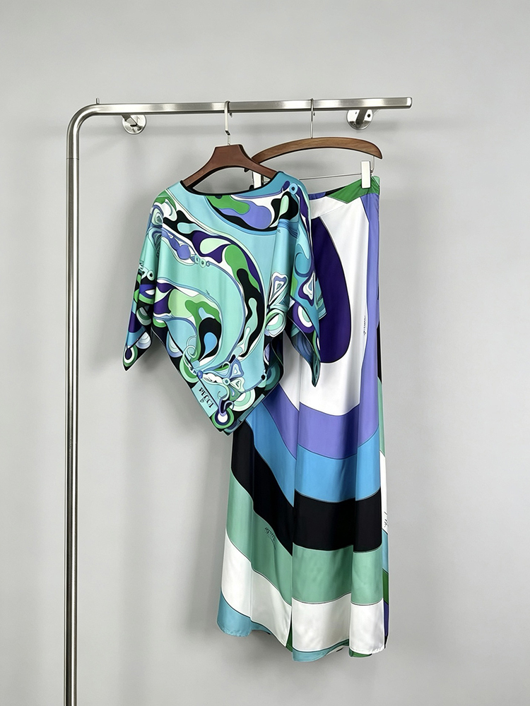 TWOTWINSTYLE Round Neck Irregular Top Geometric Print Wide Leg Pants Chic Set