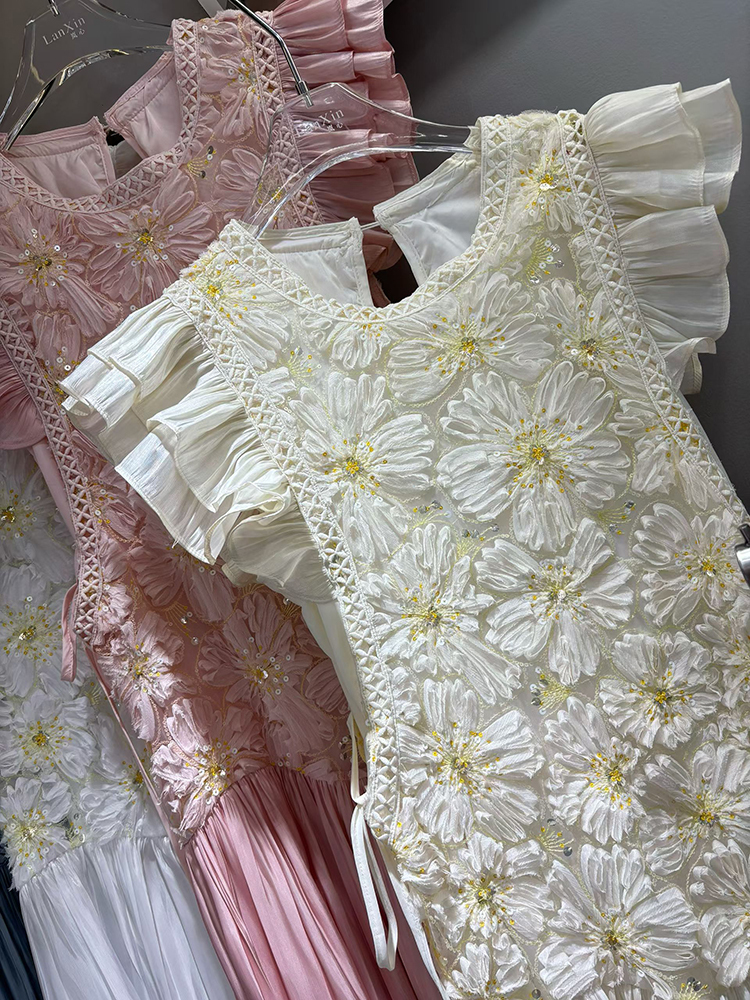TWOTWINSTYLE Ruffled Sleeves Appliques Patchwork Lace Up Midi Dress