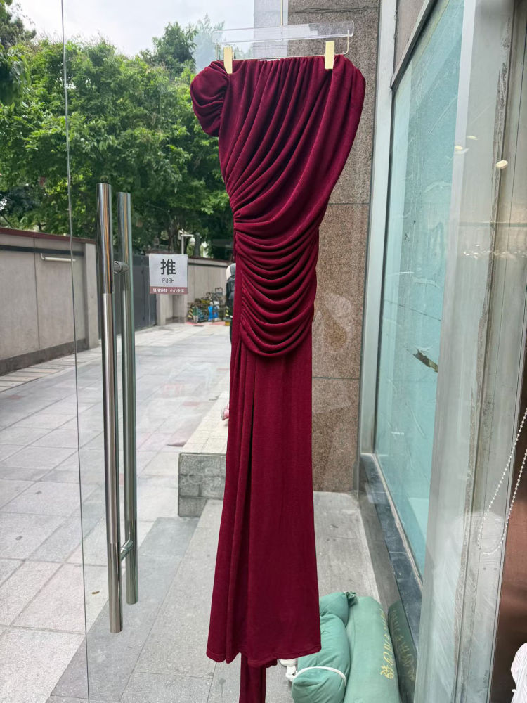 TWOTWINSTYLE Sleeveles Ruched High Waist Design Dress