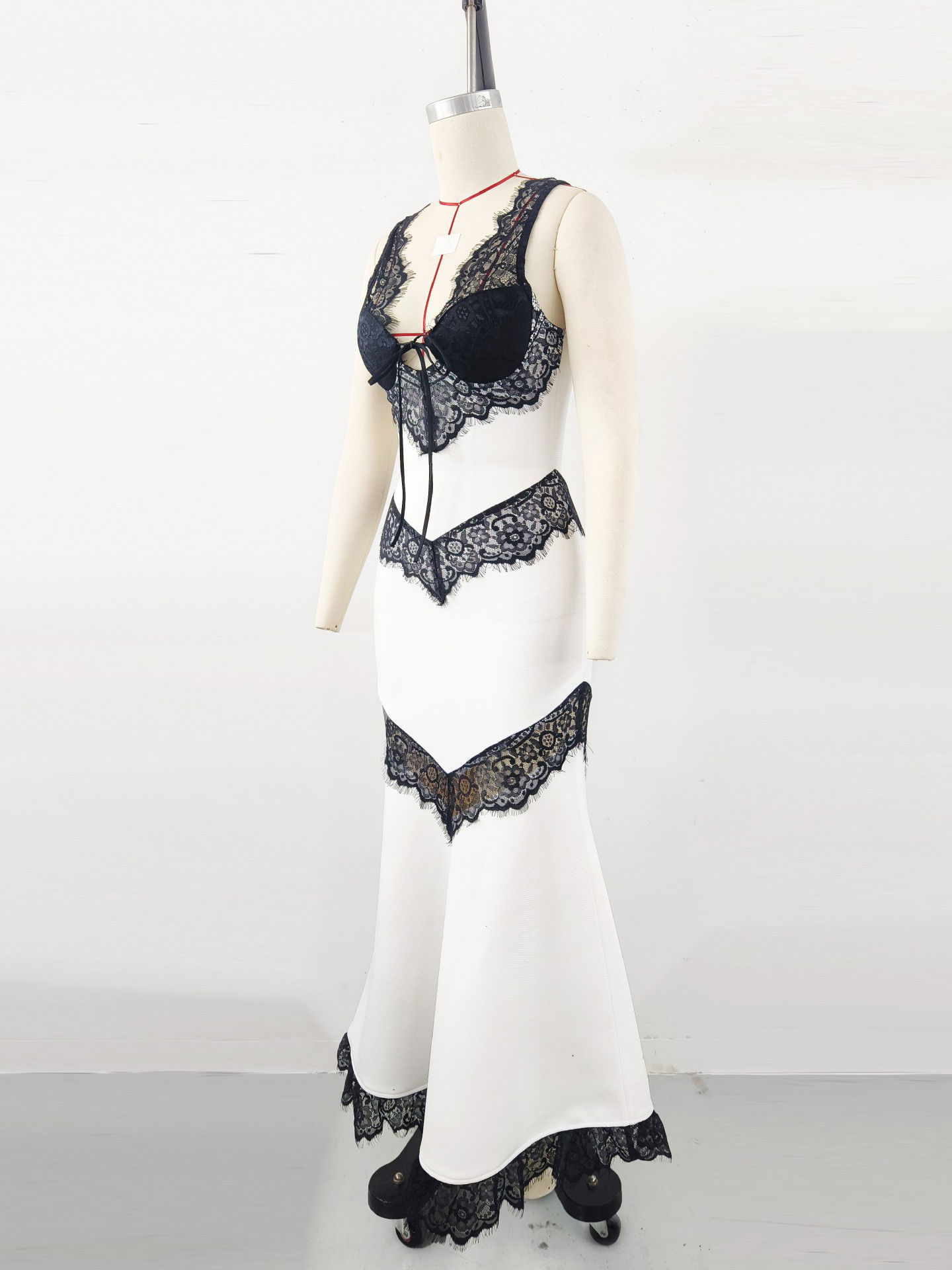 TWOTWINSTYLE Off Shoulder Spliced Lace High Waist Sexy Dress