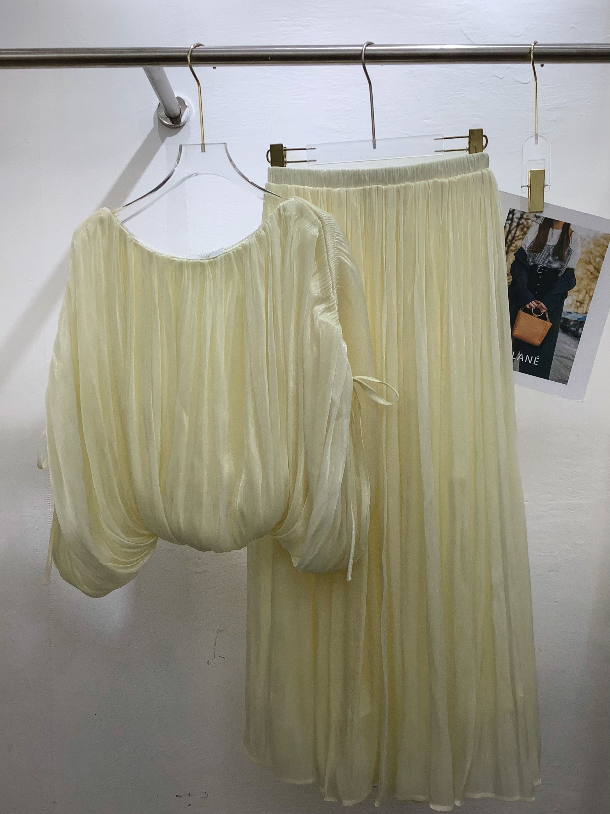 TWOTWINSTYLE Round Neck Puff Sleeve Crop Top High Waist Skirt Fashion Dress