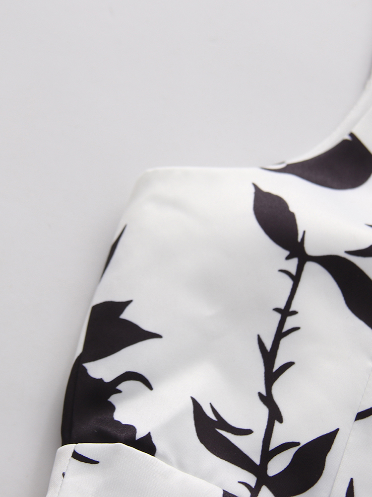 TWOTWINSTYLE Sleeveles Hit Color Asymmetrical Hem Design Dress