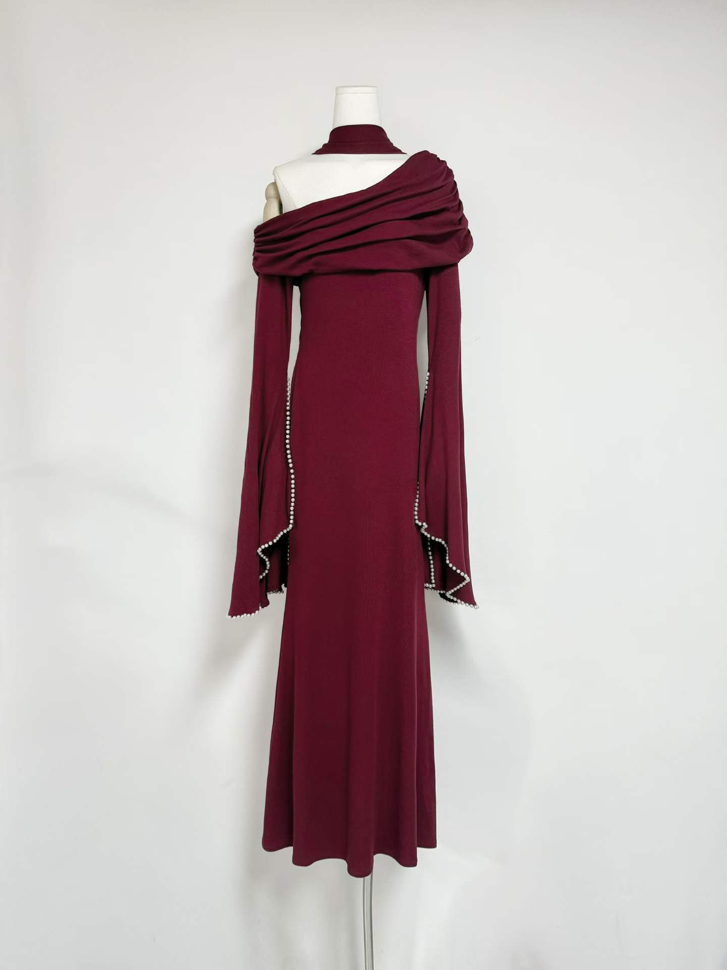TWOTWINSTYLE Off One Shoulder Patchwork Pearl Fashion Dress