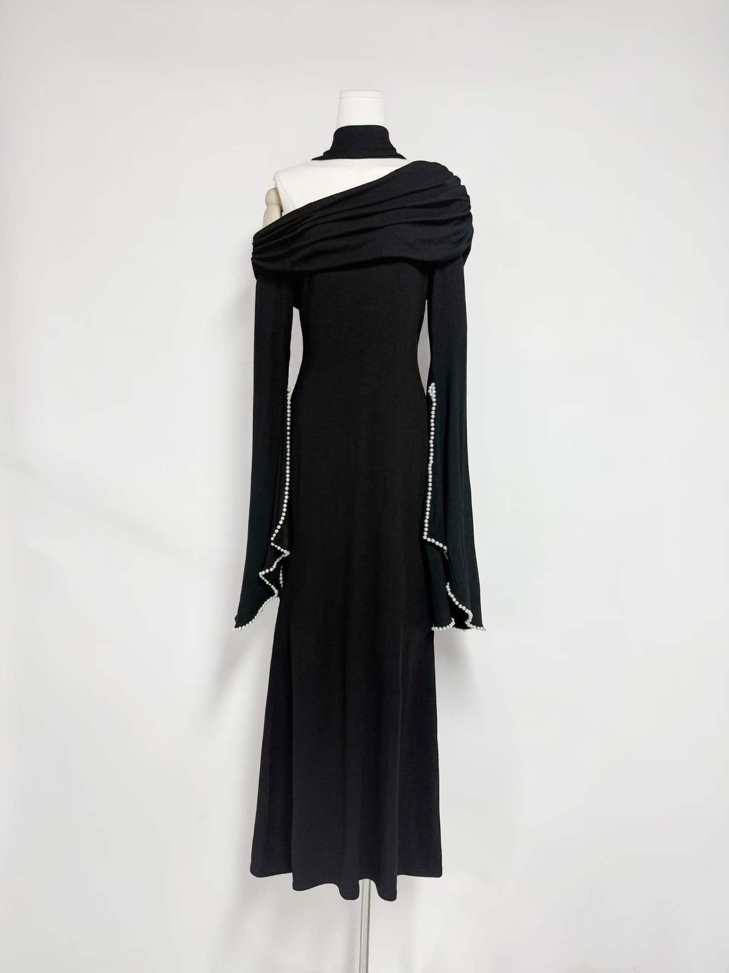TWOTWINSTYLE Off One Shoulder Patchwork Pearl Fashion Dress