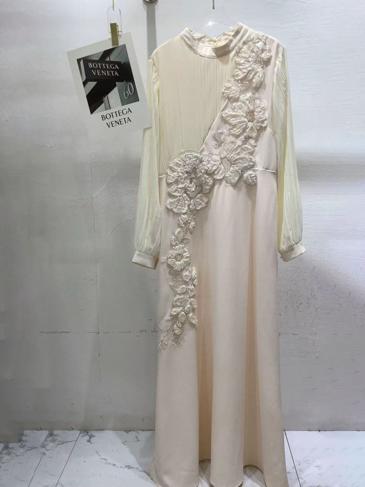 TWOTWINSTYLE Round Neck Long Sleeve Spliced Appliques Elegant Dress