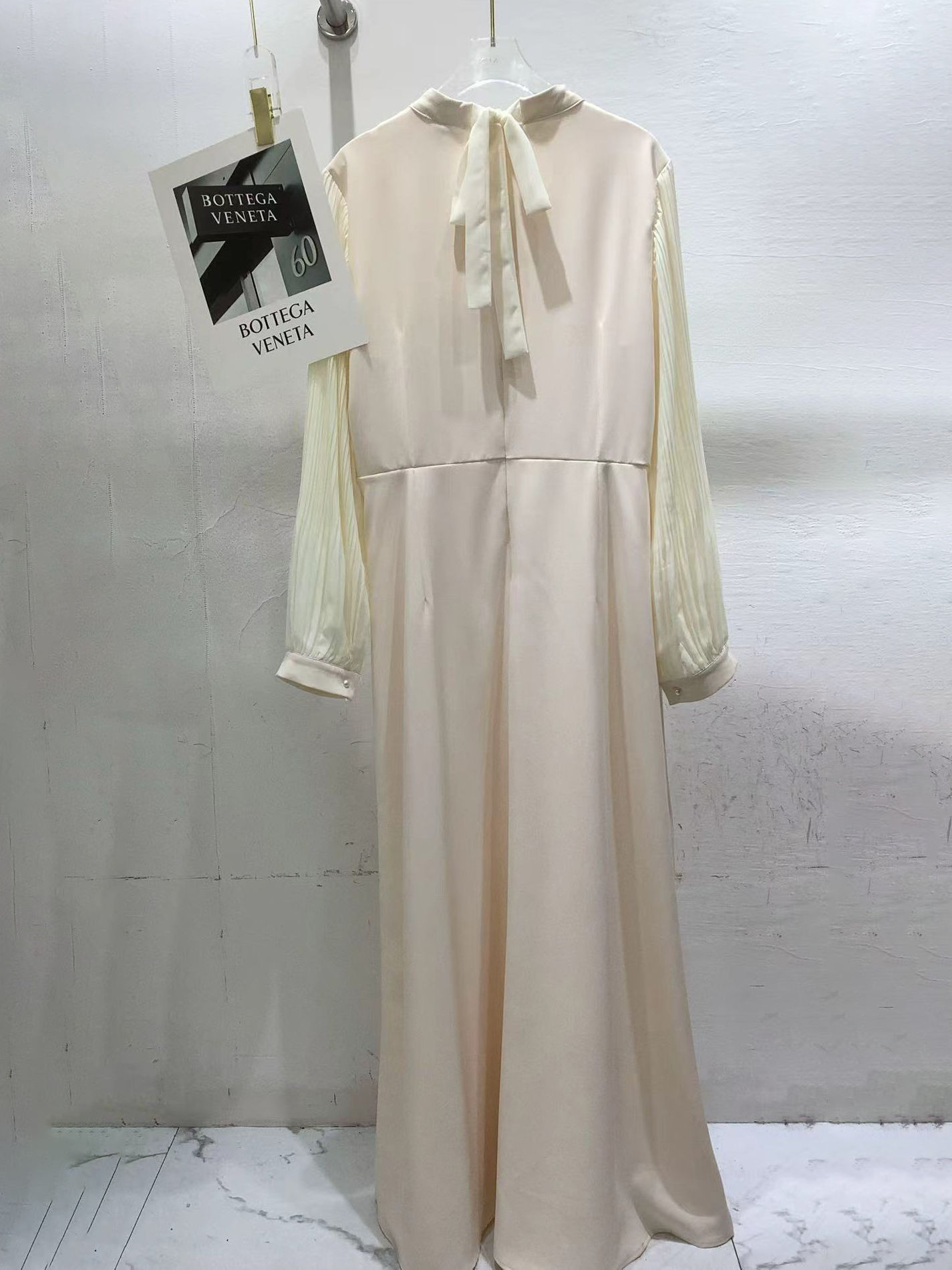 TWOTWINSTYLE Round Neck Long Sleeve Spliced Appliques Elegant Dress
