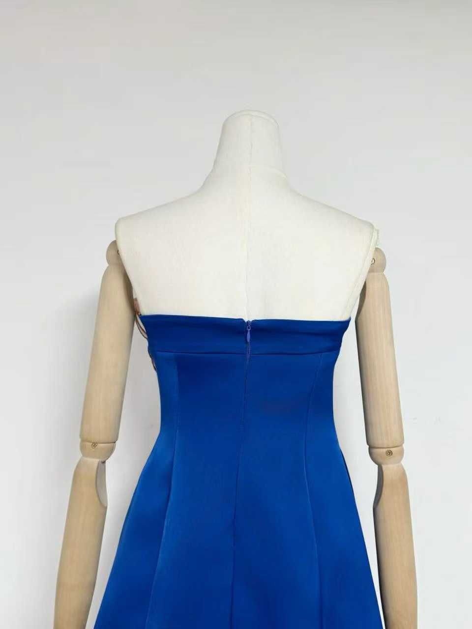TWOTWINSTYLE Solid Off Shoulder Spliced Appliques Elegant Dress