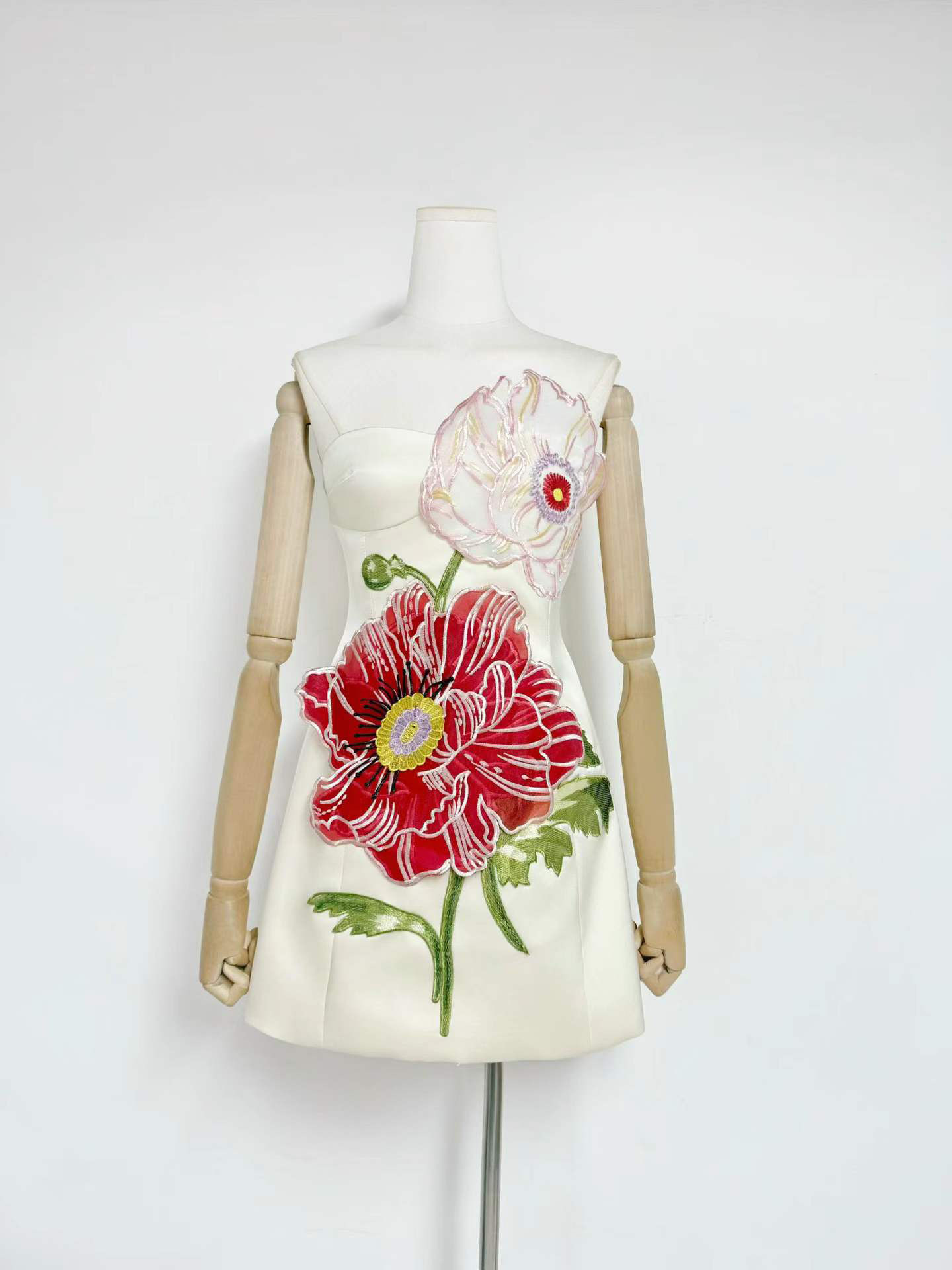 TWOTWINSTYLE Solid Off Shoulder Spliced Appliques Elegant Dress