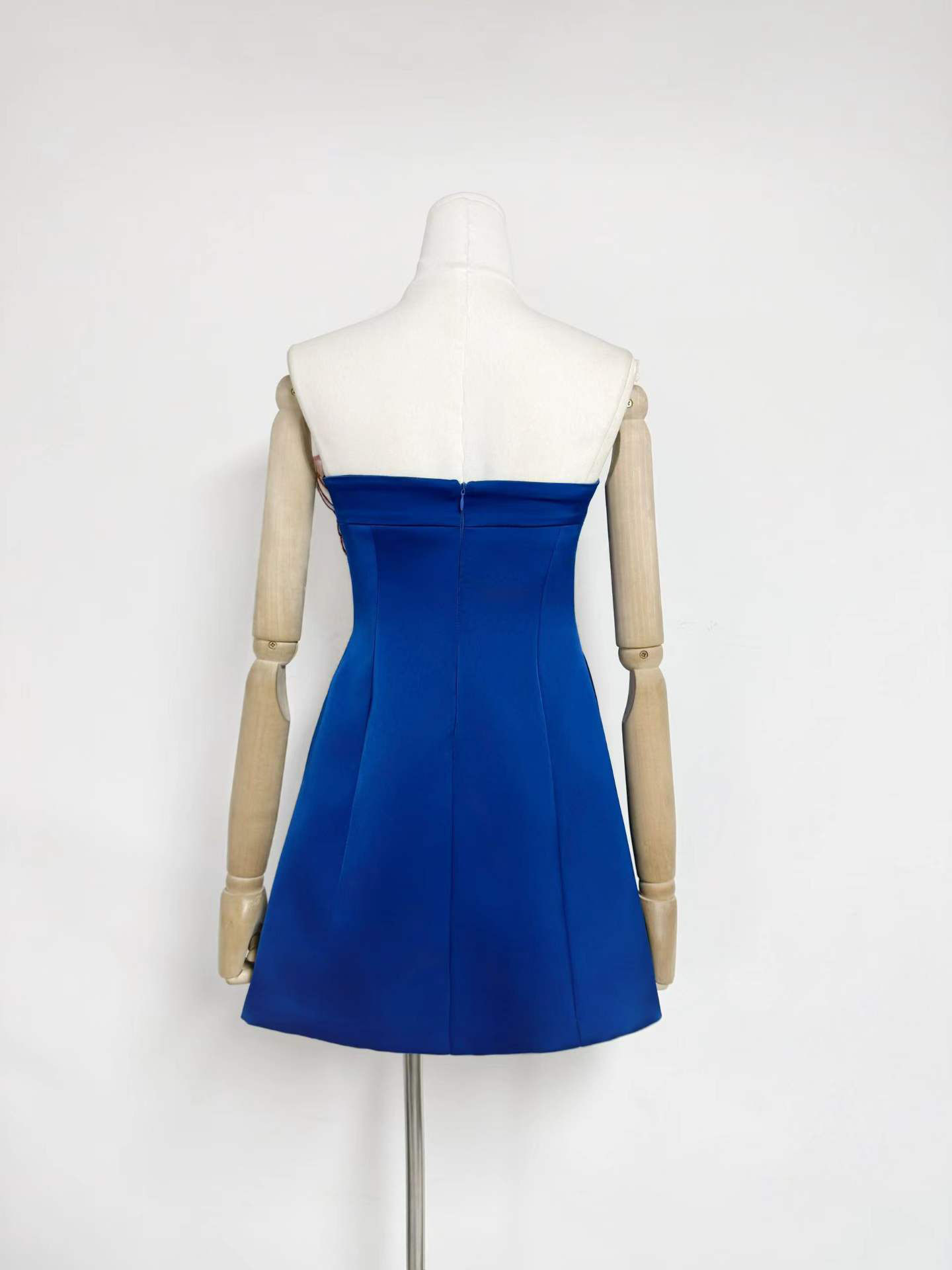 TWOTWINSTYLE Solid Off Shoulder Spliced Appliques Elegant Dress
