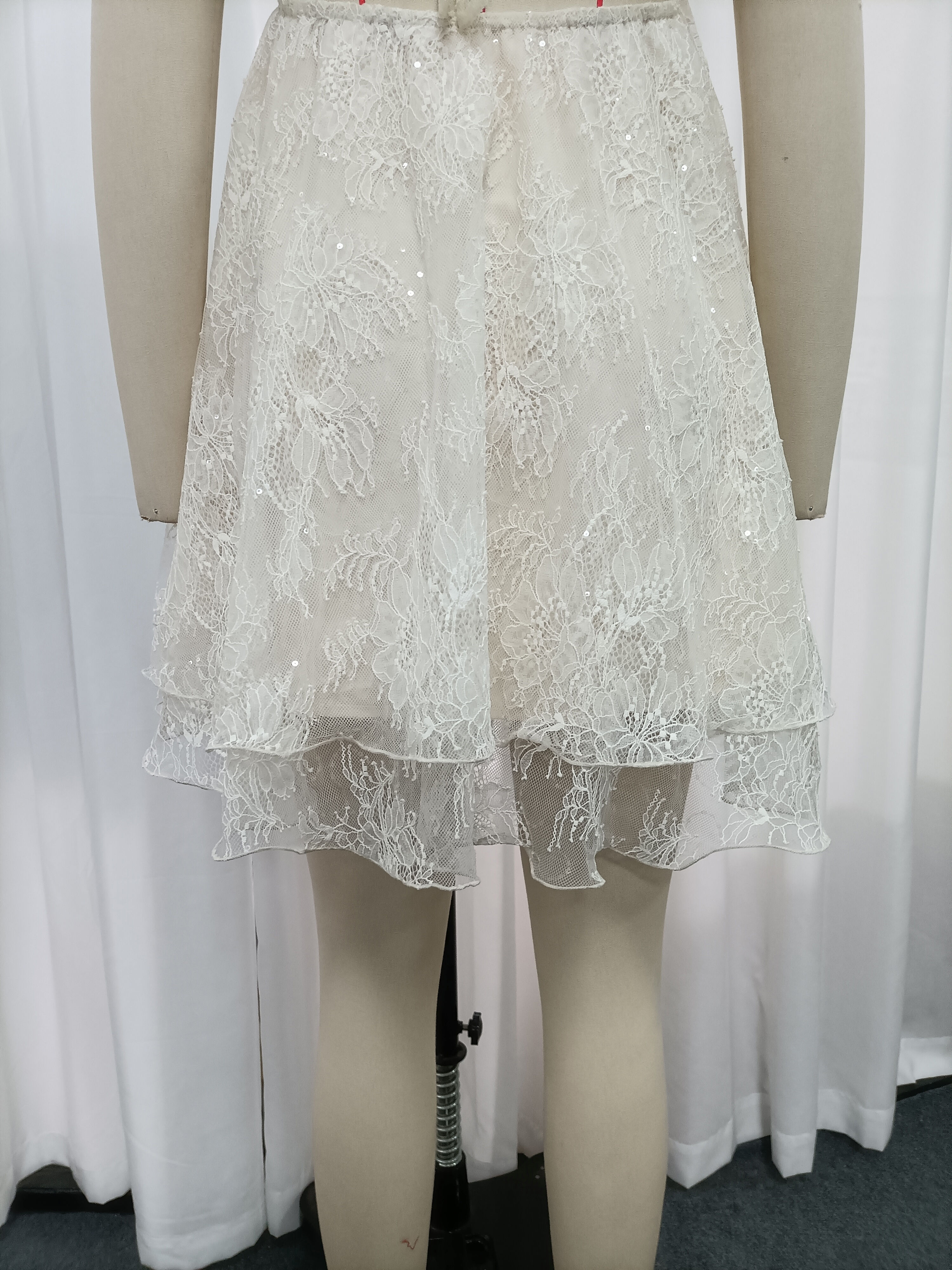 TWOTWINSTYLE Lace Patchwork Sequins Sexy Camisole Dress