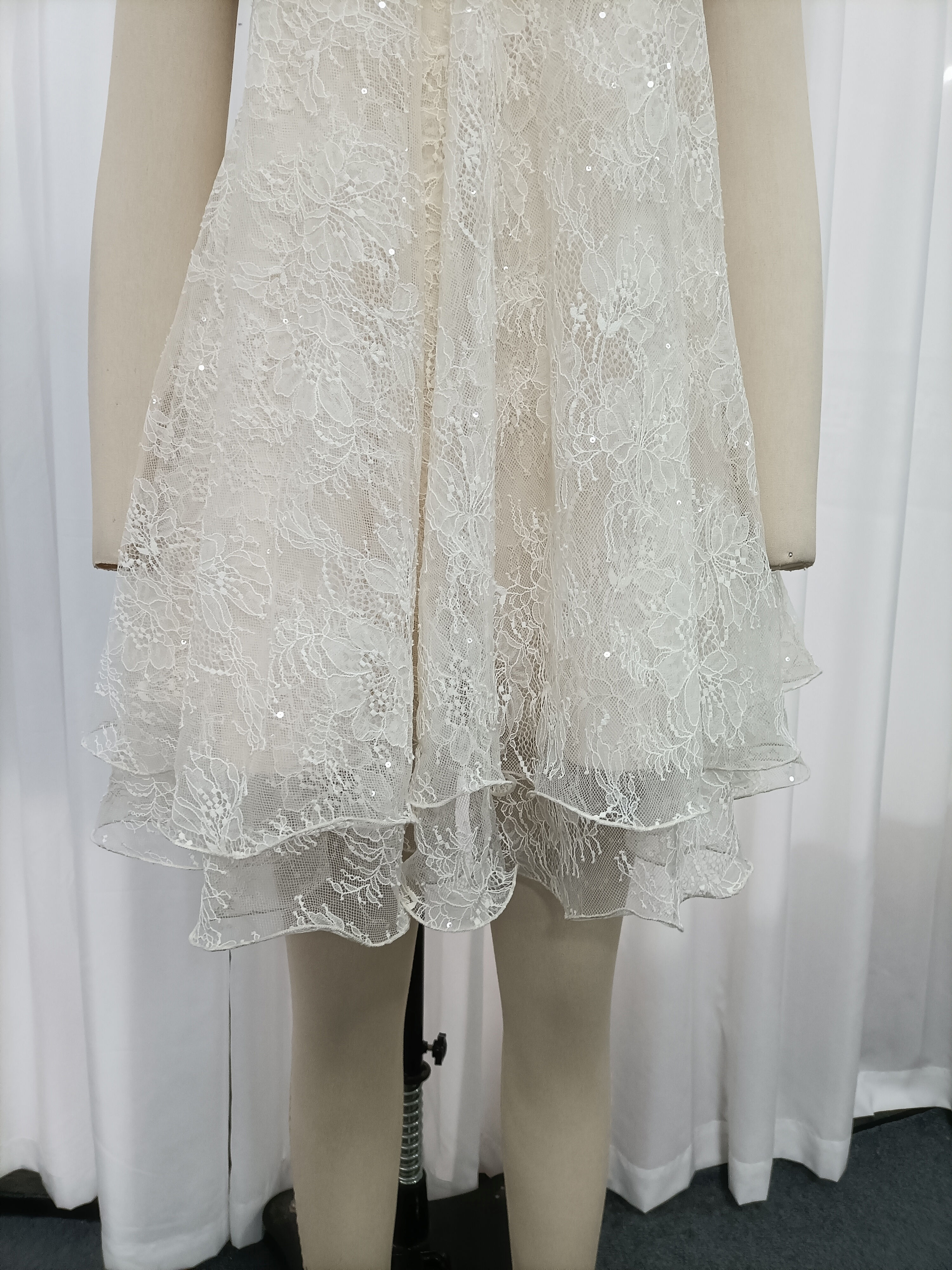 TWOTWINSTYLE Lace Patchwork Sequins Sexy Camisole Dress