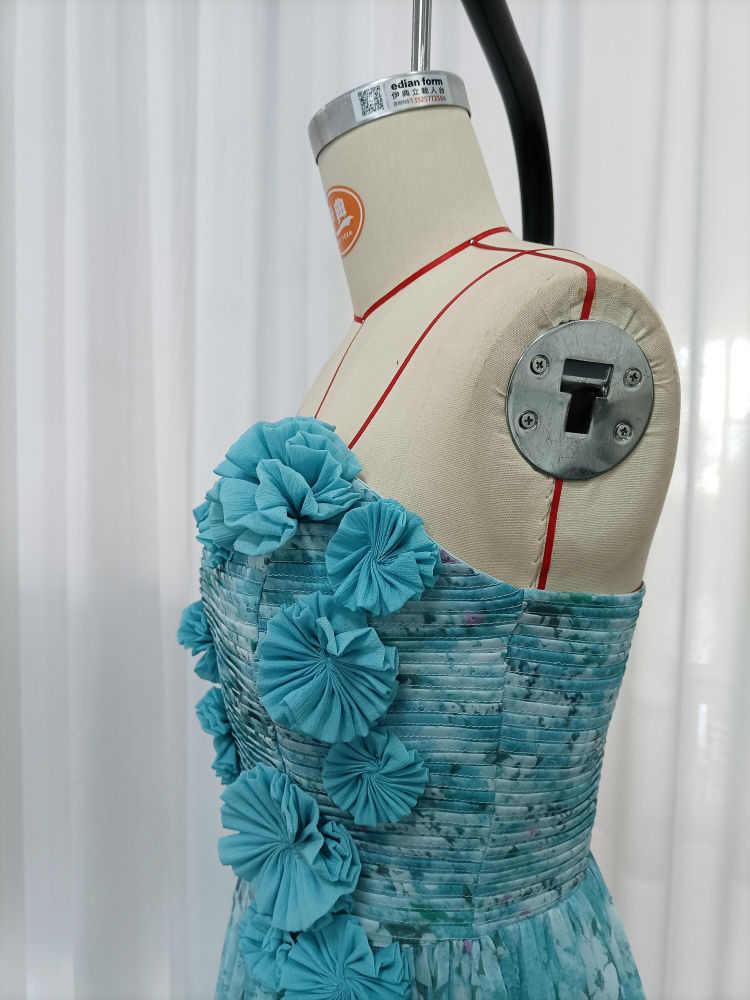 TWOTWINSTYLE Off Shoulder Patchwork Appliques Pleated Fashion Dress