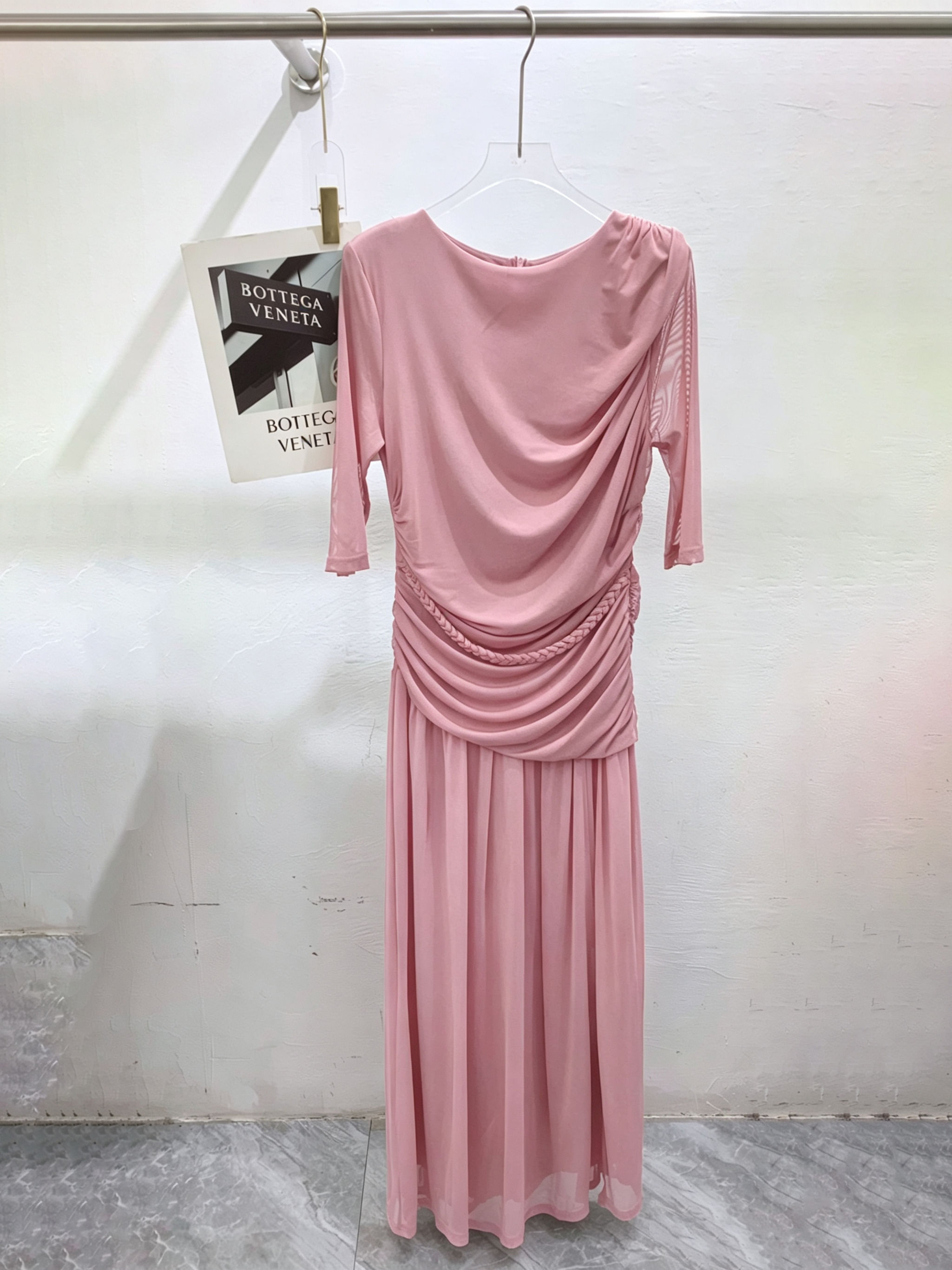 TWOTWINSTYLE Round Neck Pleated Tunic Elegant Dress