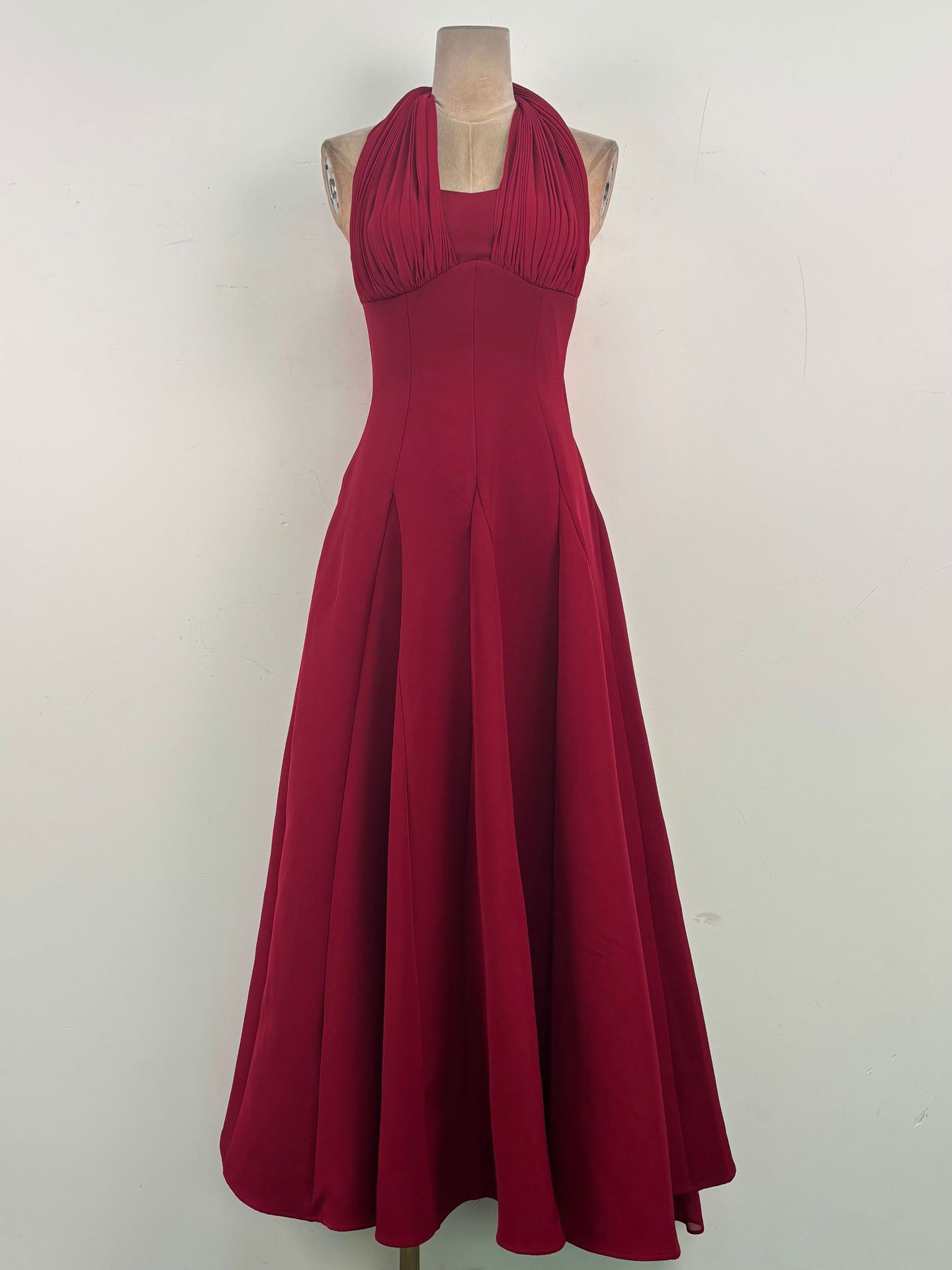 TWOTWINSTYLE Backless High Waist Elegant Camisole Dress