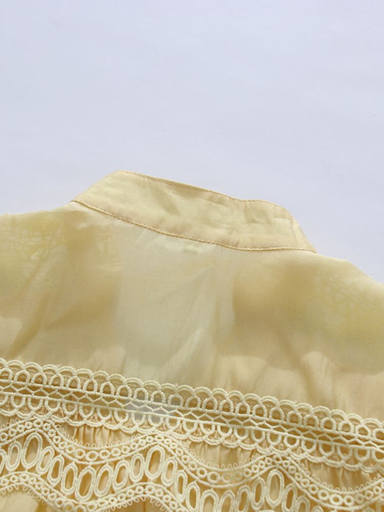 TWOTWINSTYLE V Neck Hollow Out Bell Sleeve Spliced Lace Vintage Dress