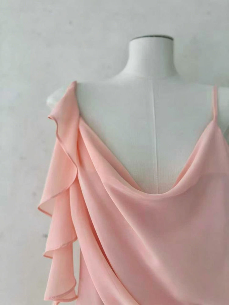 TWOTWINSTYLE Off Shoulder Patchwork Ruffles Irregular Hem Design Dress